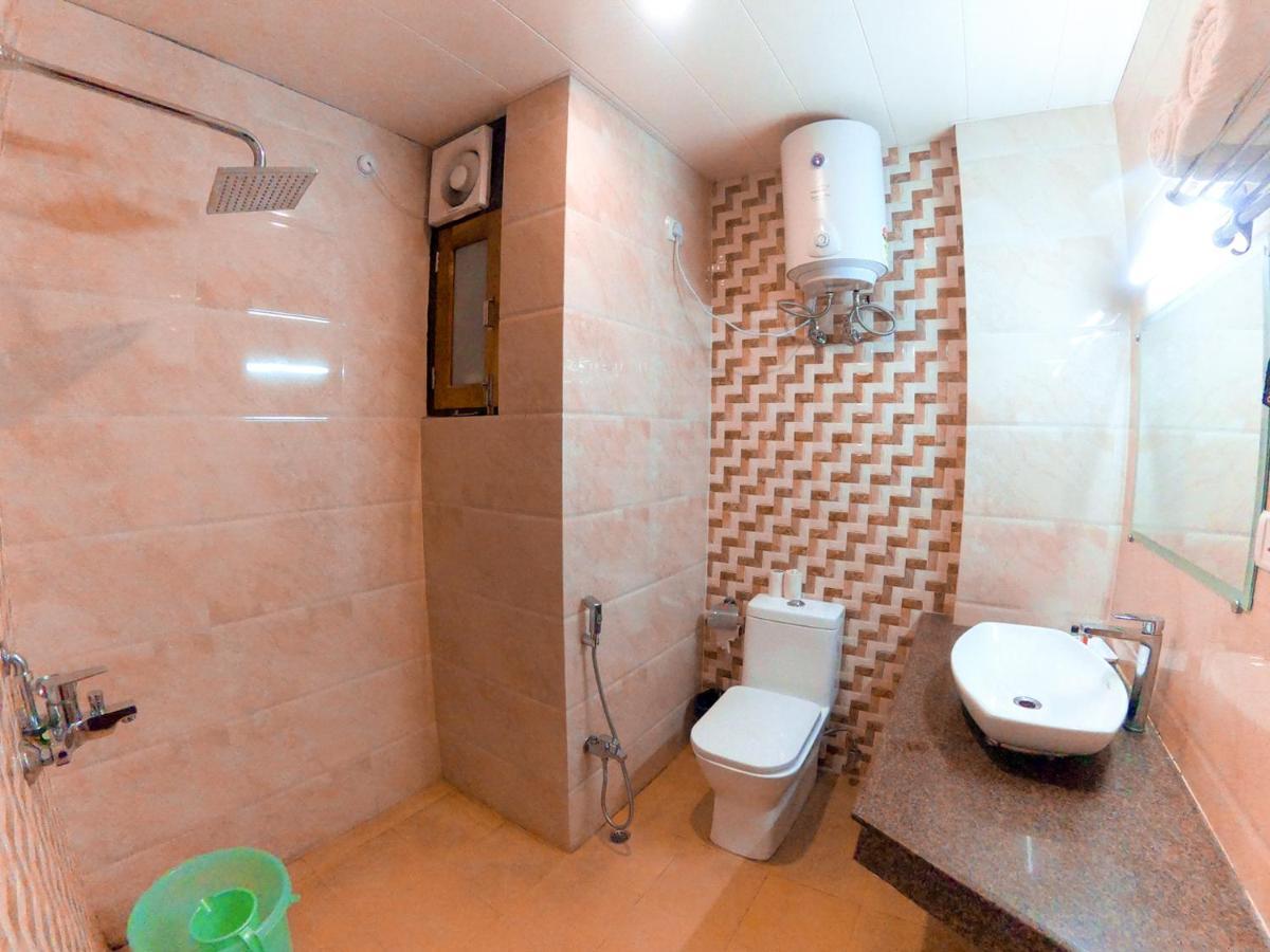 אלמורה Aeradyo Inn מראה חיצוני תמונה